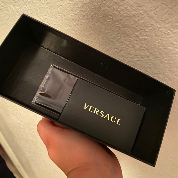 versace sunglasses - Picture 7 of 8